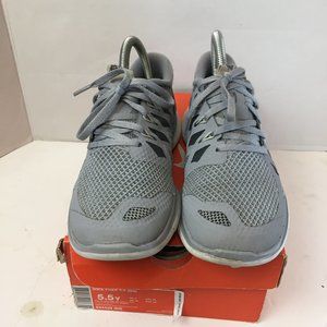 nike free run ds sz 5.5y gray